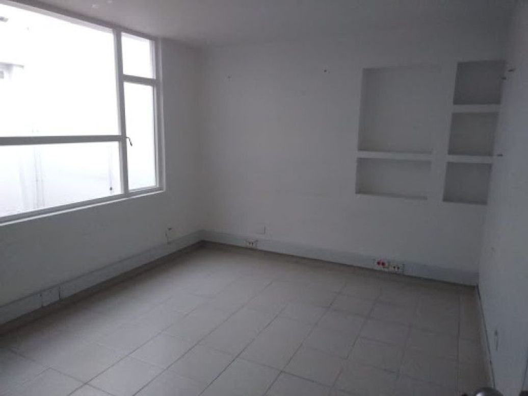 Casa de 13 alcobas en venta en Santa Ana Occidental, Bogotá, 524 m² · foto 13 de 20