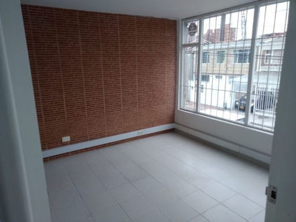 Casa de 13 alcobas en venta en Santa Ana Occidental, Bogotá, 524 m² · foto 15 de 20