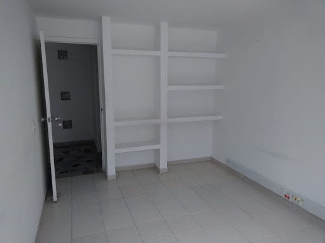 Casa de 13 alcobas en venta en Santa Ana Occidental, Bogotá, 524 m² · foto 8 de 20