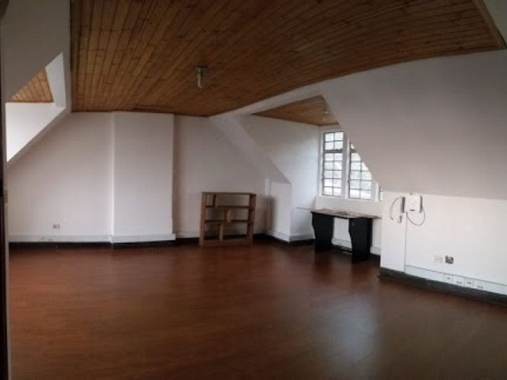 Casa de 9 alcobas en venta en Armenia, Bogotá, 440 m² · foto 7 de 13
