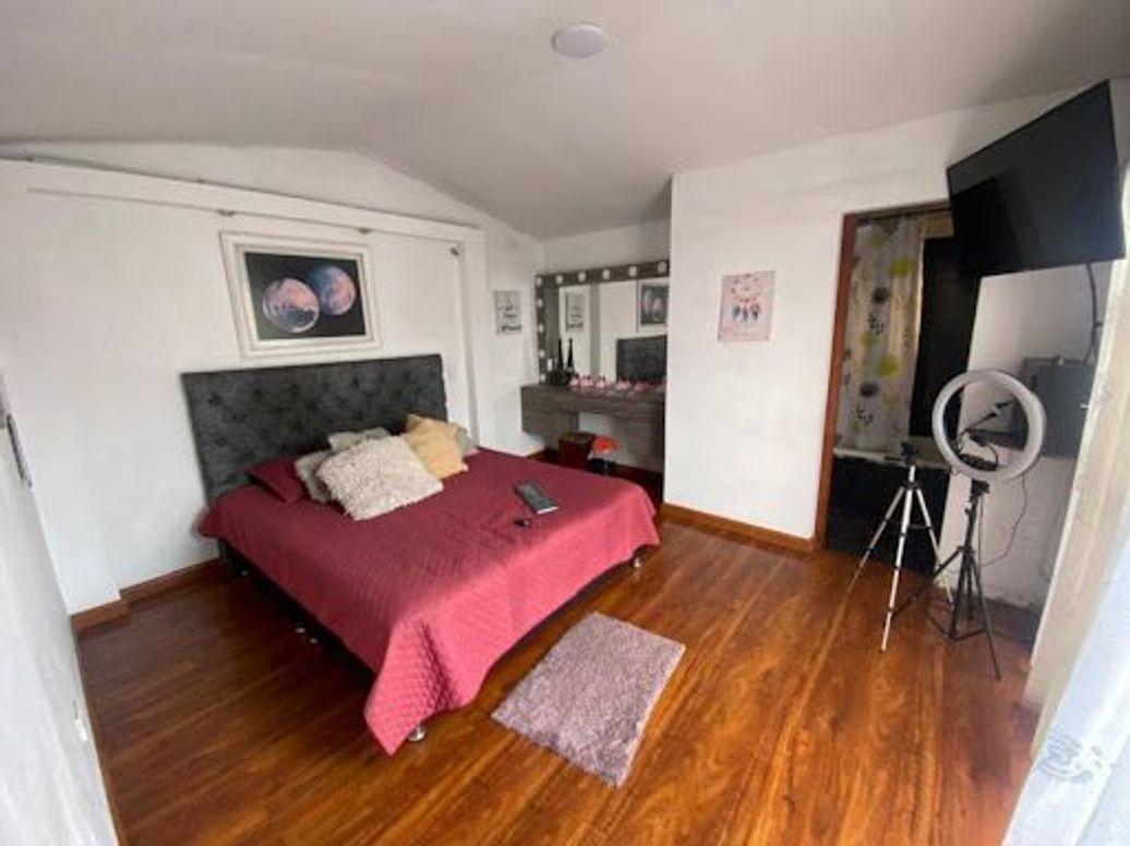 Casa de 7 alcobas en venta en Villas De Granada, Bogotá, 150 m² · foto 6 de 20