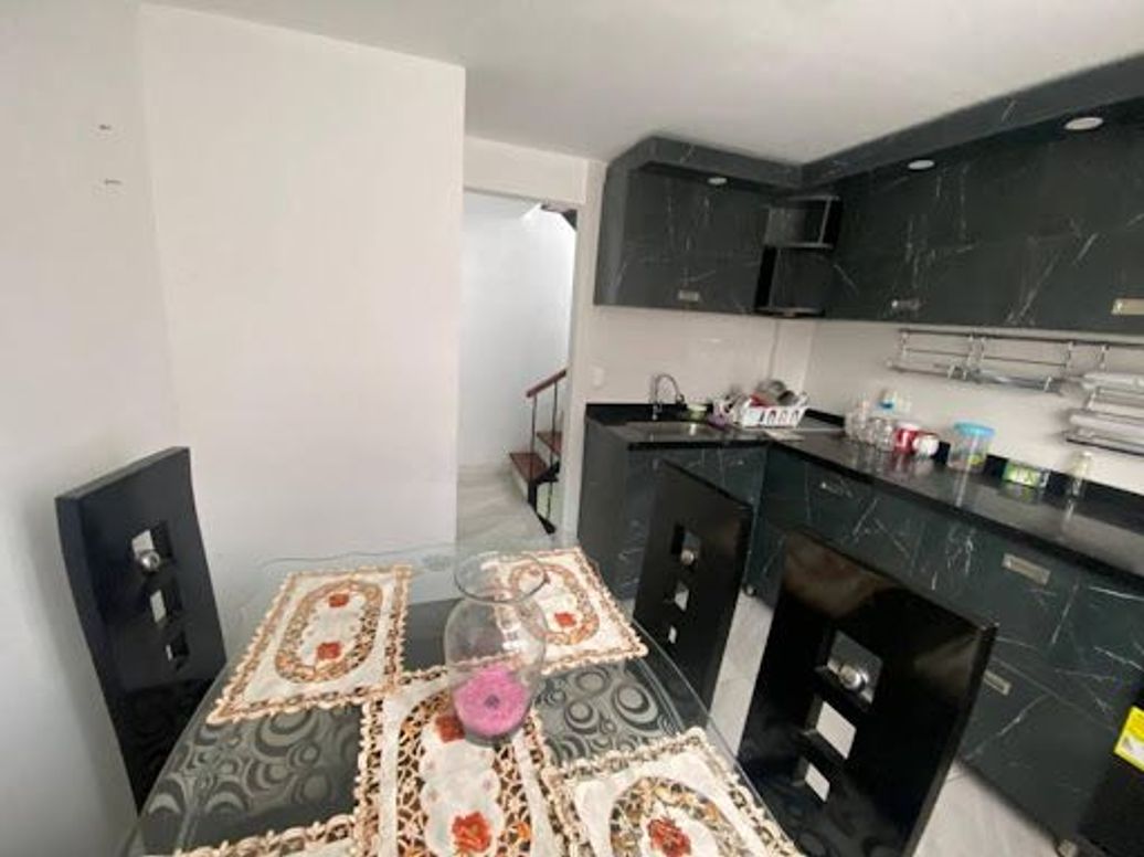 Casa de 7 alcobas en venta en Villas De Granada, Bogotá, 150 m² · foto 11 de 20