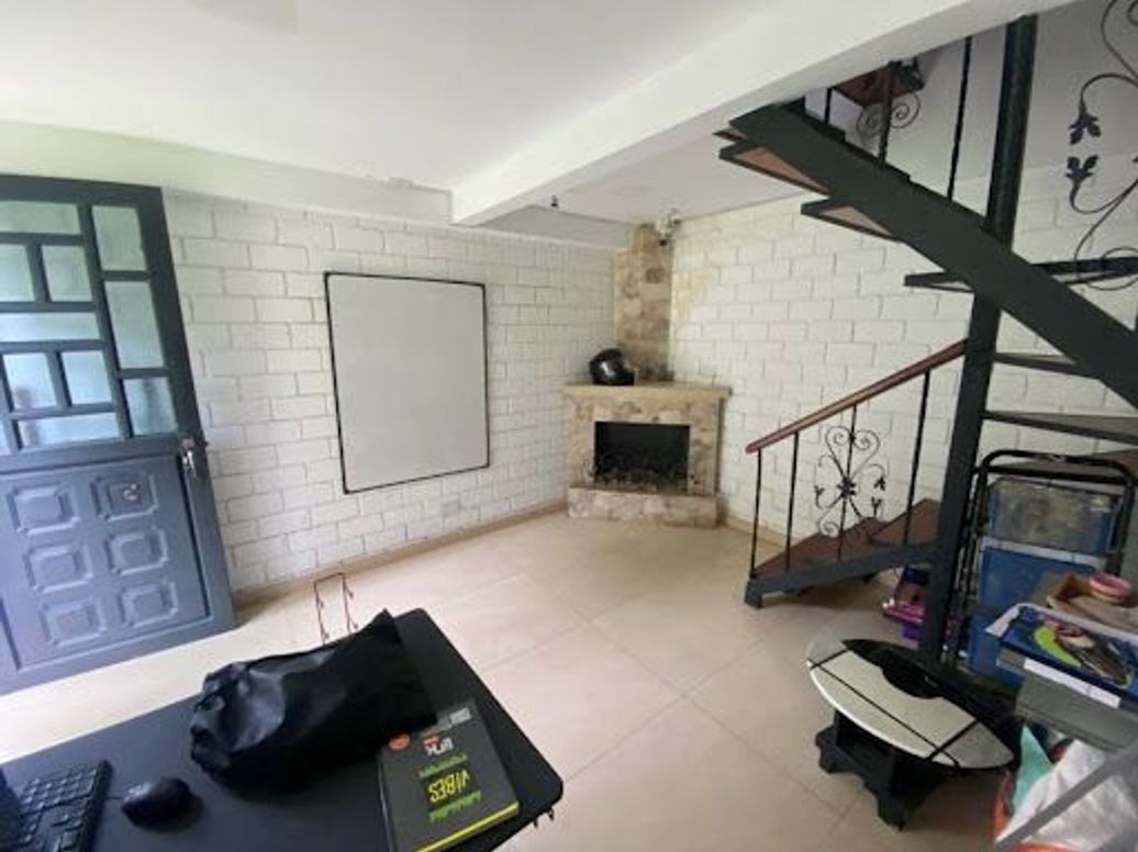 Casa de 7 alcobas en venta en Villas De Granada, Bogotá, 150 m² · foto 2 de 20