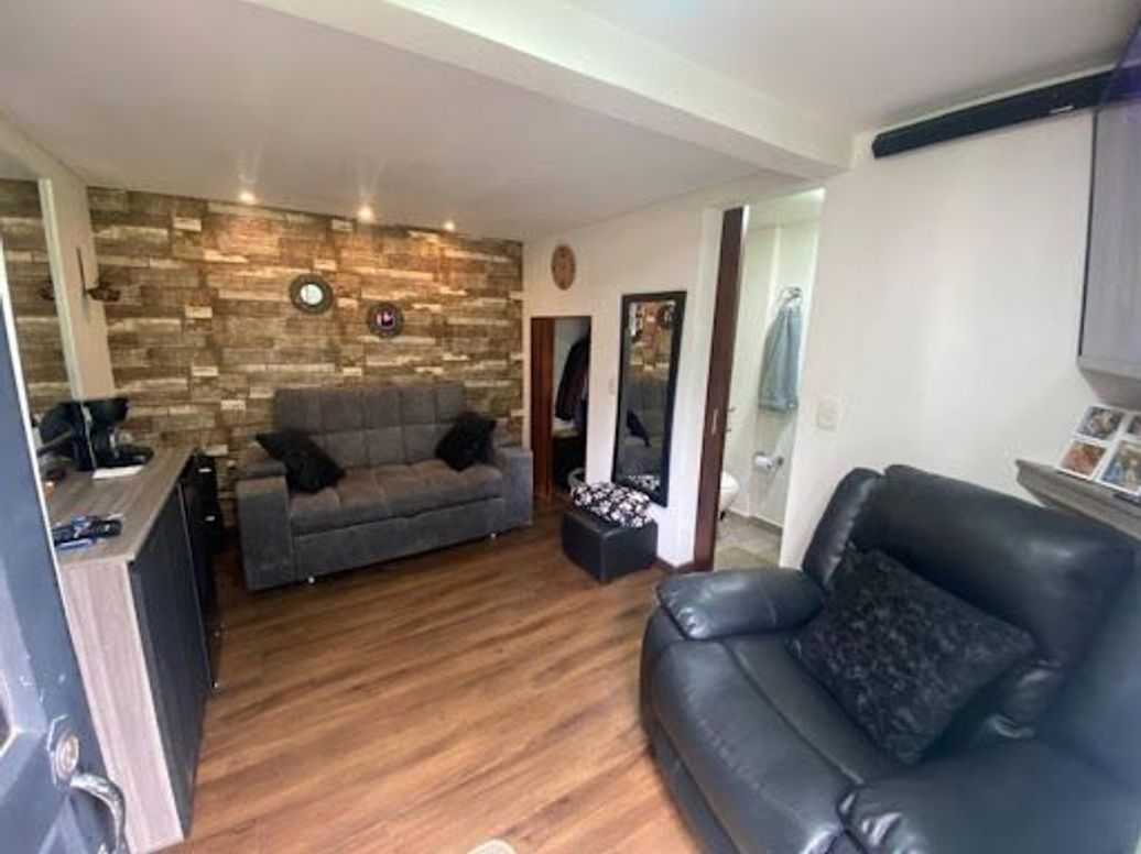 Casa de 7 alcobas en venta en Villas De Granada, Bogotá, 150 m² · foto 19 de 20