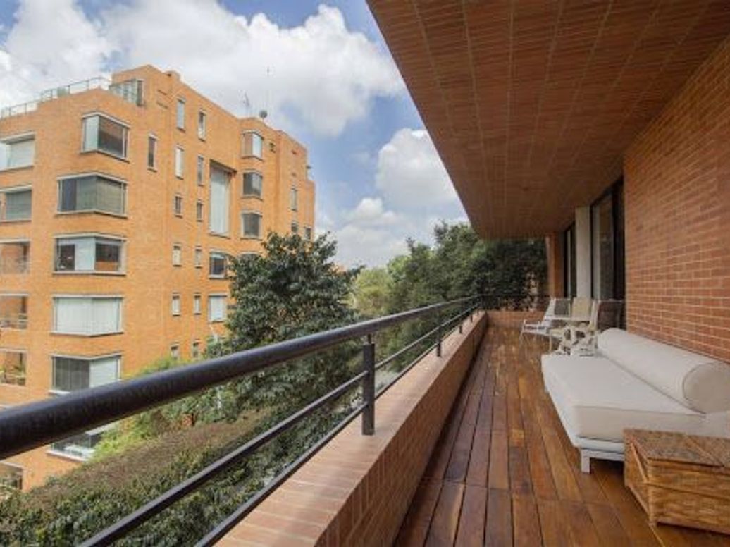 Apartamento de 3 alcobas en venta en Santa Barbara Alta, Bogotá, 217 m² · foto 7 de 20