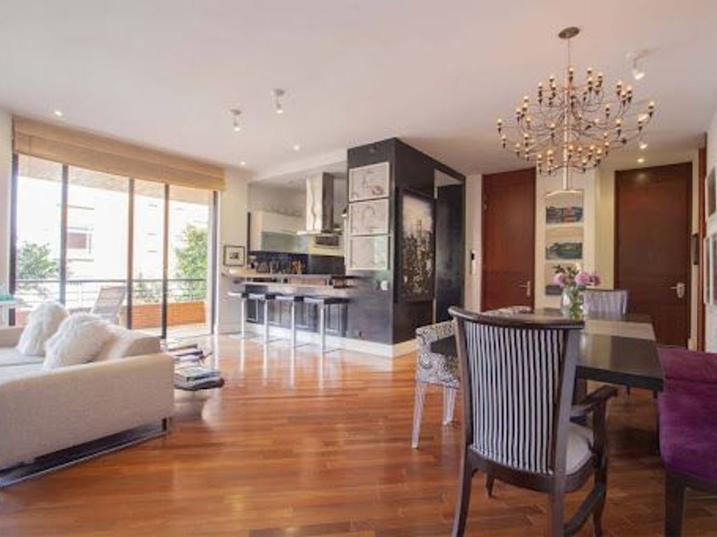 Apartamento de 3 alcobas en venta en Santa Barbara Alta, Bogotá, 217 m² · foto 2 de 20
