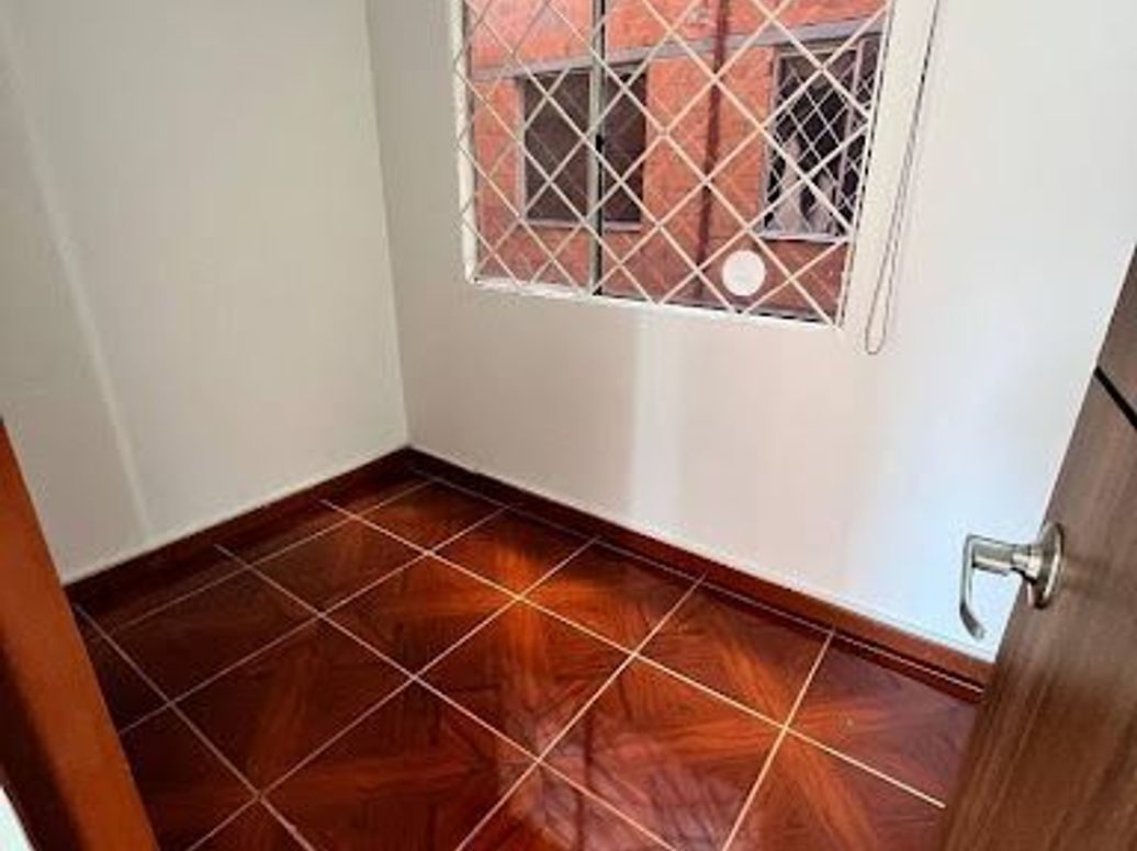 Apartamento de 3 alcobas en venta en San Cipriano, Bogotá, 50 m² · foto 12 de 18