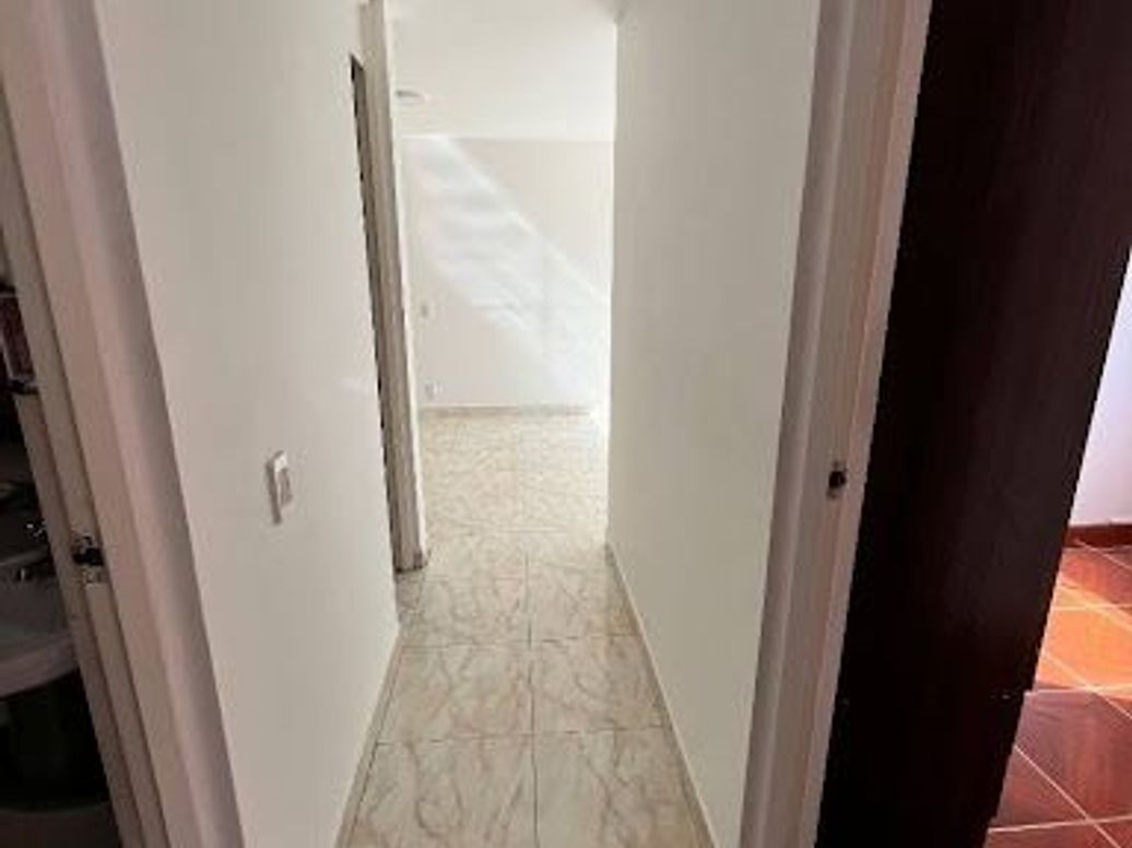 Apartamento de 3 alcobas en venta en San Cipriano, Bogotá, 50 m² · foto 6 de 18
