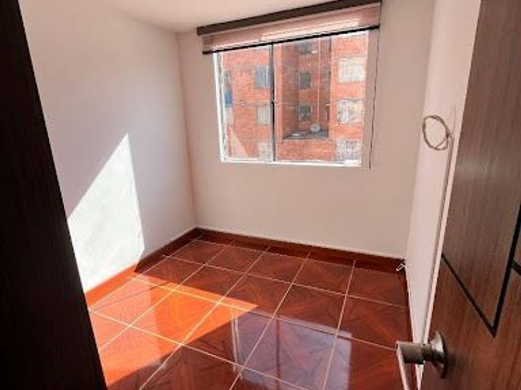 Apartamento de 3 alcobas en venta en San Cipriano, Bogotá, 50 m² · foto 16 de 18