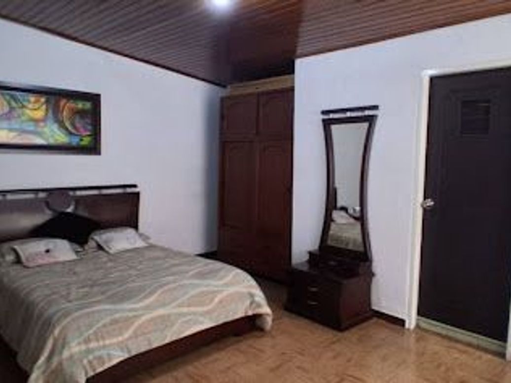 Casa de 13 alcobas en venta en La Granja, Bogotá, 518 m² · foto 5 de 20