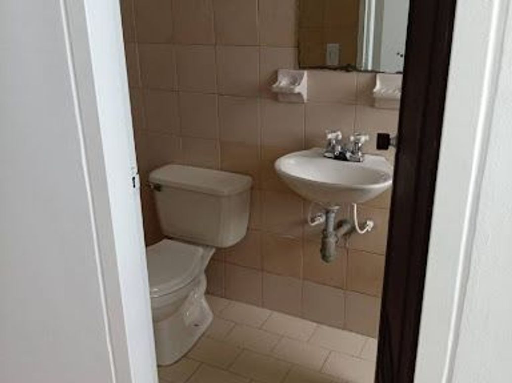 Casa de 13 alcobas en venta en La Granja, Bogotá, 518 m² · foto 11 de 20