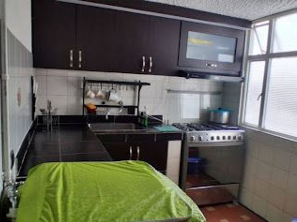 Casa de 13 alcobas en venta en La Granja, Bogotá, 518 m² · foto 6 de 20