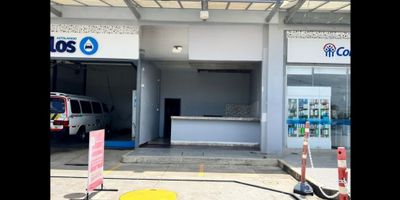 ? ¡Impulsa tu negocio en la Bahía de Plaza Pangola!

Este local comercial de 41,63 m² es perfecto para emprendedores que buscan crecer en una zona exclusiva de Jamundí.

✨ ¿Por qué elegirlo?

? Ubicación privilegiada
En zona residencial tranquila, segura y con alto flujo de residentes


? No se permite venta de licor ni abarrotes

?️ Incluye:
✔️ Parqueadero
✔️ Vigilancia
✔️ Administración ($408.000)

? Canon mensual: $3.782.000

? Espacio moderno, visible y con gran proyección comercial.
Perfecto para conectar con tus clientes en el lugar donde todo está pasando.

? Agenda tu cita ahora mismo
y asegura tu nuevo punto comercial en Pangola.

? ¡Contáctanos !