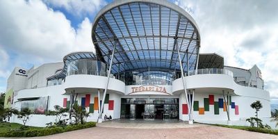 GRAN OFERTA. Local en Centro Comercial Terraplaza, en la ciudad de Popayan, amplios espacios un lugar estratégico de la ciudad gracias a su alto flujo peatonal y vehicular, lo que garantizará que tu negocio sea todo un éxito. Cuenta con amplios espacios, excelente iluminación natural. Cerca podrás encontrar centros comerciales, parques, zonas gastronómicas, bares, restaurantes, clínicas, no esperes más y anímate a encontrar con nosotros tu lugar ideal. Contáctanos y déjanos tener el privilegio de atenderte.