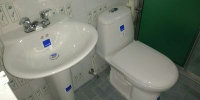 Casa para uso comercial, cuenta con espacios muy iluminados y frescos donde podrás desarrollar tus actividades con mas facilidad y eficiencia mejorando tu productividad.