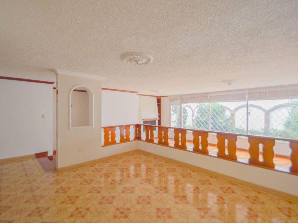 Casa de 3 alcobas en venta en El Contador, Bogotá, 317 m² · foto 4 de 20