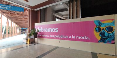 En Alberto Alvarez tenemos el local ideal que estas buscando cuenta con una excelente ubicacion en uno de los centros comerciales mas llamativos de la ciudad de Medellin cuenta con una gran afluencia de publico ya que cuenta con grandes marcas y muchisimos espacios para el disfrute de la familia entera. 
No te quedes con las ganas de conocerlo y contacta a uno de nuestros asesores que con el mayor de los gustos te atenderan.