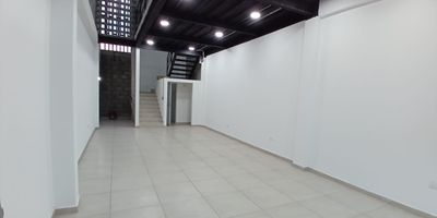 Excelente ubicación, cerca al parque de la Factoría, cuenta con mezanine. 