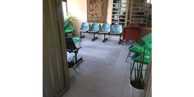 Codigo 6424FR253: Se vende o permuta comodas  oficinas ubicadas en el centro de la ciudad en un tercer piso, cuentan con baños, hall compratidos para sala de reuniones, con las siguientes mediddas: Oficina 301-A: 13.34 m2, Oficina 301-D: 13,34 m2, Oficina 301-F:14,21 m2, Oficina 301- G: 23,80 m2.
