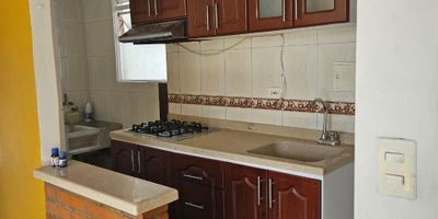 Area 45metros
3 habitaciones
Sala comedor
Cocina integral
1 baño
Zona de lavado
 
Este apartamento cuenta con una excelente vista luz natural buenas vias de acceso zonas comerciales servicio de seguridad 24 horas .