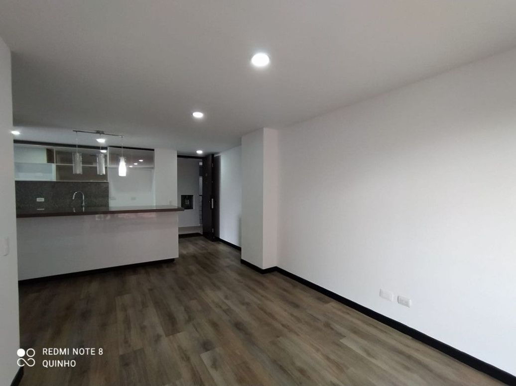 Apartamento de 2 alcobas en venta en El Contador, Bogotá, 60 m² · foto 2 de 17