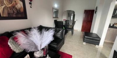 Apartamento en venta, Envigado. Con una área construida de 84.16 M2 este inmueble es perfecto para aquellas personas o familias que buscan un hogar cómodo y funcional. Con un total de 3 amplias alcobas, con 2 baños completos. Uno de los mejores beneficios de este apartamento es su garaje privado, lo que le brinda a los residentes la comodidad y seguridad de tener un lugar exclusivo para estacionar su vehículo sin tener que preocuparse por encontrar un lugar en la calle. Tiene una excelente ubicación lo que hace que sea muy cómodo por la cercanía a parques, colegios, y a todo el sector comercial del municipio. ¡No pierdas la oportunidad de adquirir este inmueble, contáctanos!