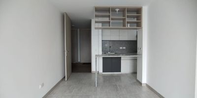 Apartamento en Venta en Maraya en unidad cerrada tiene fácil acceso por la avenida 30 de agosto o la avenida sur, cerca del supermercado Alkosto, el almacén Pricesmart, universidades, clínicas y colegios. cuenta con salacomedor, tres habitaciones, dos baños, estudio, pisos en ceramica, cocina integral mesón en granito, estufa y calentador a gas,  zona de ropas. La unidad cuenta con piscina, gimnasio, parques infantiles, placa polideportiva y zonas verdes. Un parqueadero cubierto. Vigilancia y portería 24 horas. Inmuebles sujetos a verificación de disponibilidad.  Venta Maraya Pereira.