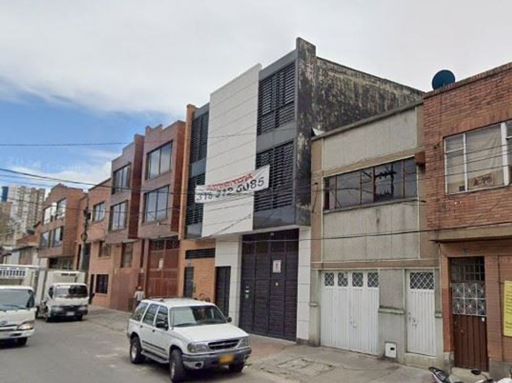 Casa de 2 alcobas en venta en Samper Mendoza, Bogotá, 266 m² · foto 2 de 13