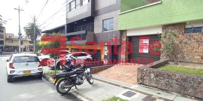 LA PROPIEDAD CUENTA CON PISO EN BALDOSA Y CERAMICA Y SE PUEDE USAR EL ANTEJARDIN, INMUEBLE SUJETO A VERIFICACIÓN DE DISPONIBILIDAD