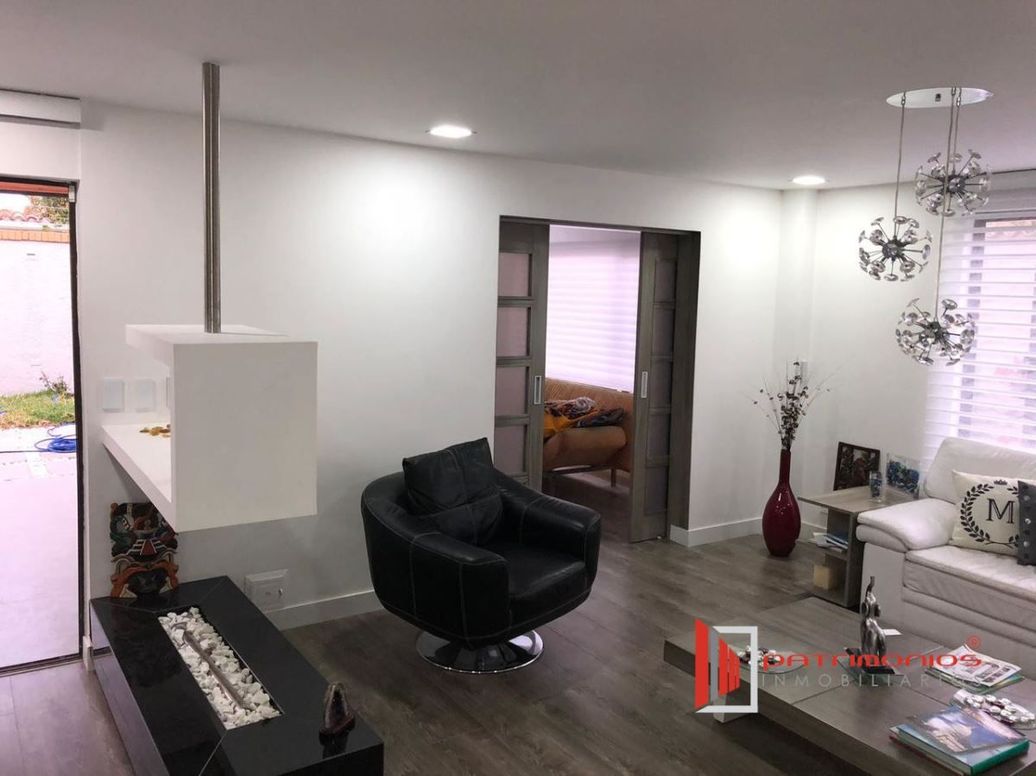 Casa de 4 alcobas en venta en Alhambra, Bogotá, 360 m² · foto 4 de 20