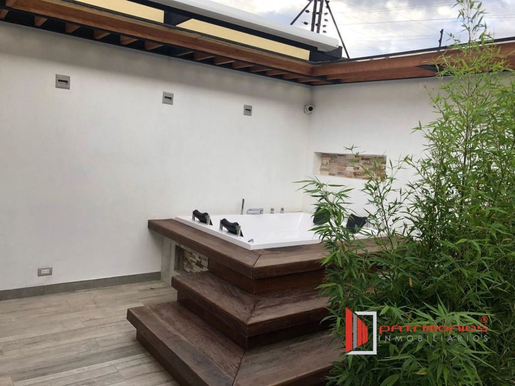 Casa de 4 alcobas en venta en Alhambra, Bogotá, 360 m² · foto 18 de 20