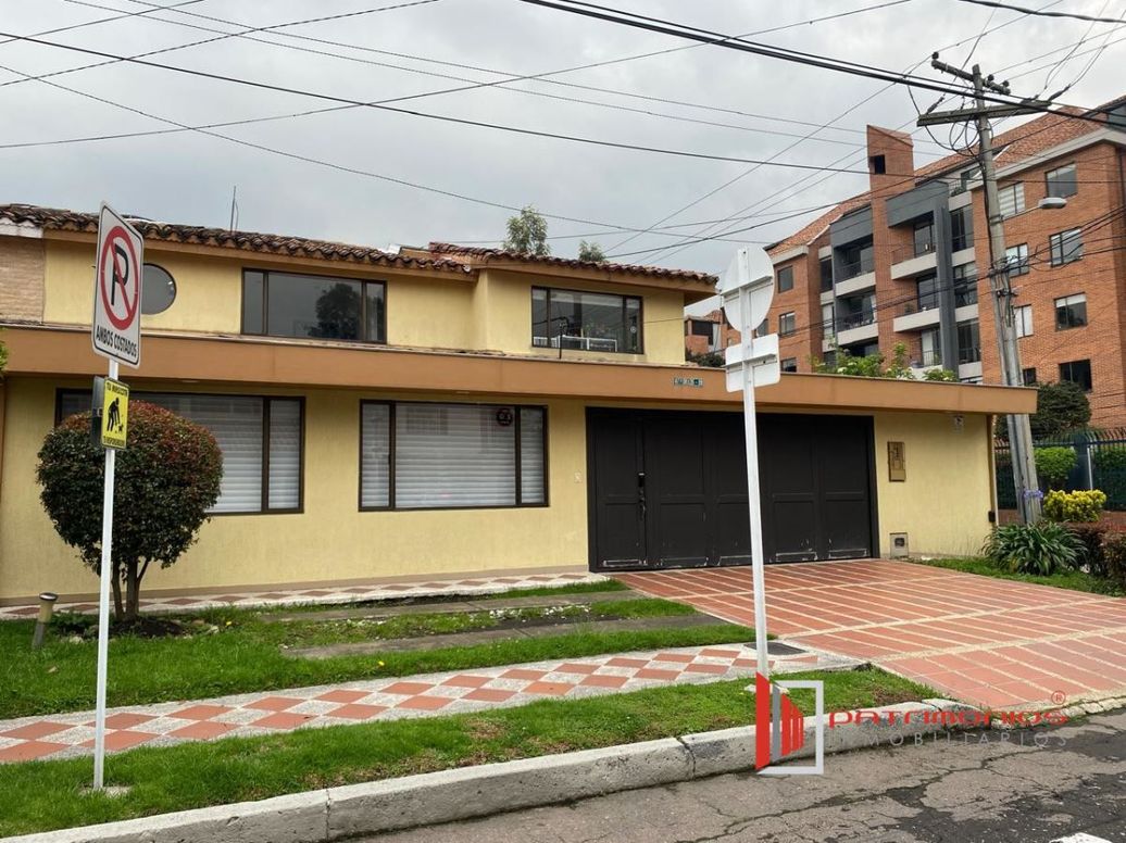 Casa de 4 alcobas en venta en Alhambra, Bogotá, 360 m² · foto 2 de 20