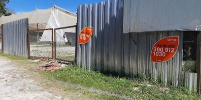 Se ofrece en arriendo lote de 800 m², ubicado en una zona estratégica de la ciudad de Rionegro, Antioquia, con excelente accesibilidad y proyección de desarrollo.
Kilómetro 2 vía Rionegro Llanogrande, vereda La Amalita, a 300 metros de Plaza Linares. 

El lote está habilitado para uso comercial cotidiano, asociado al uso residencial y/o producción agrícola, de acuerdo con los permisos de uso de suelo vigentes.
Restricciones: no está permitido el uso del terreno para servicios hoteleros, comercio relacionado con el turismo, actividades recreativas ni explotación minera.

Para mayor información o agendar una visita, por favor comuníquese con nosotros. 
Canon: $4.000.000