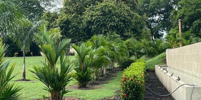 (LV) Venta lotes  en Mariquita a un kilometro del centro de la población de San Sebastian de Mariquita, vereda el Caucho, zona exclusiva de quintas, a cuatro horas de Bogotá vía La Vega-Guaduas, siete lotes entre cinco mil y cinco mil quinientos M2, diseño de vivienda sugerida de casas con cuatro habitaciones, piscina interna, habrán dos tipos de casas, sin embargo, cada uno puede hacer su propio diseño conservando ciertos parámetros. Parcelación sin reglamento de PH. CONTACTO: TRES CATORCE, DOS NOVENTA Y SEIS, CINCUENTA Y OCHO CATORCE.