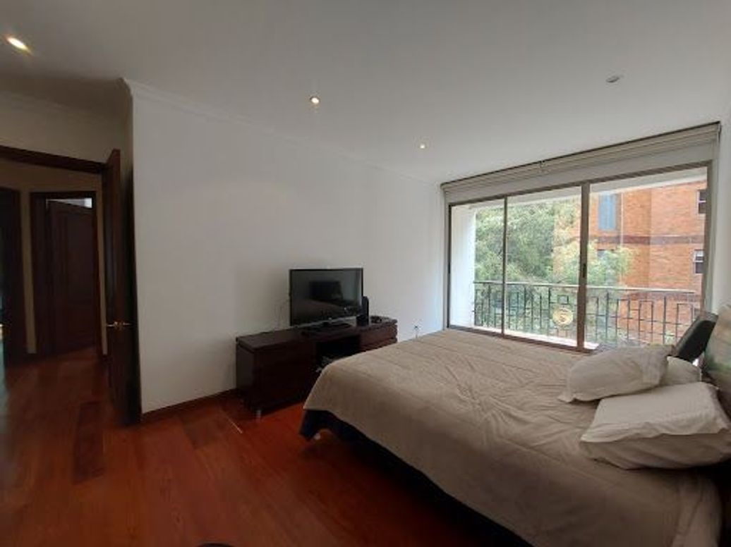 Apartamento de 5 alcobas en venta en Niza Suba, Bogotá, 400 m² · foto 17 de 20
