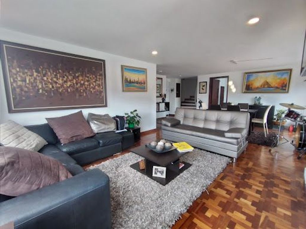 Apartamento de 3 alcobas en venta en La Castellana, Bogotá, 153 m² · foto 2 de 20