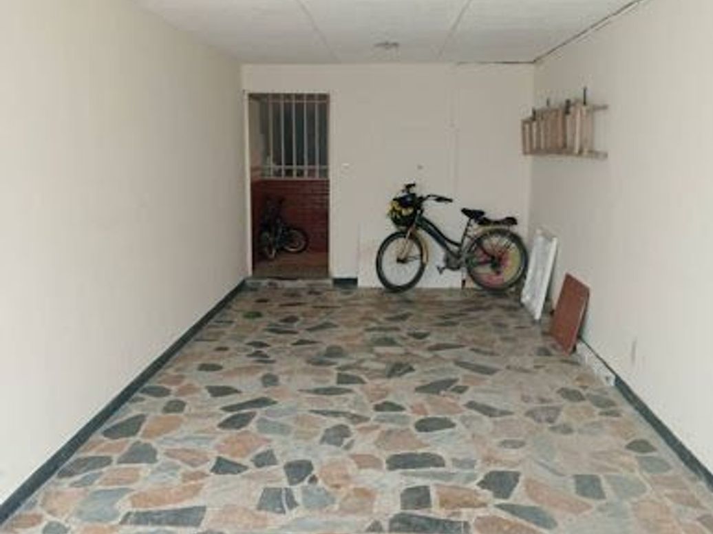 Casa de 9 alcobas en venta en Villa Claudia, Bogotá, 350 m² · foto 3 de 20