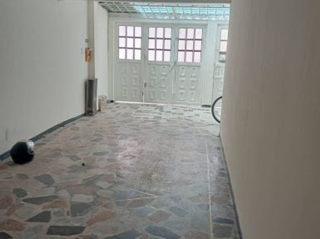 Casa de 9 alcobas en venta en Villa Claudia, Bogotá, 350 m² · foto 4 de 20