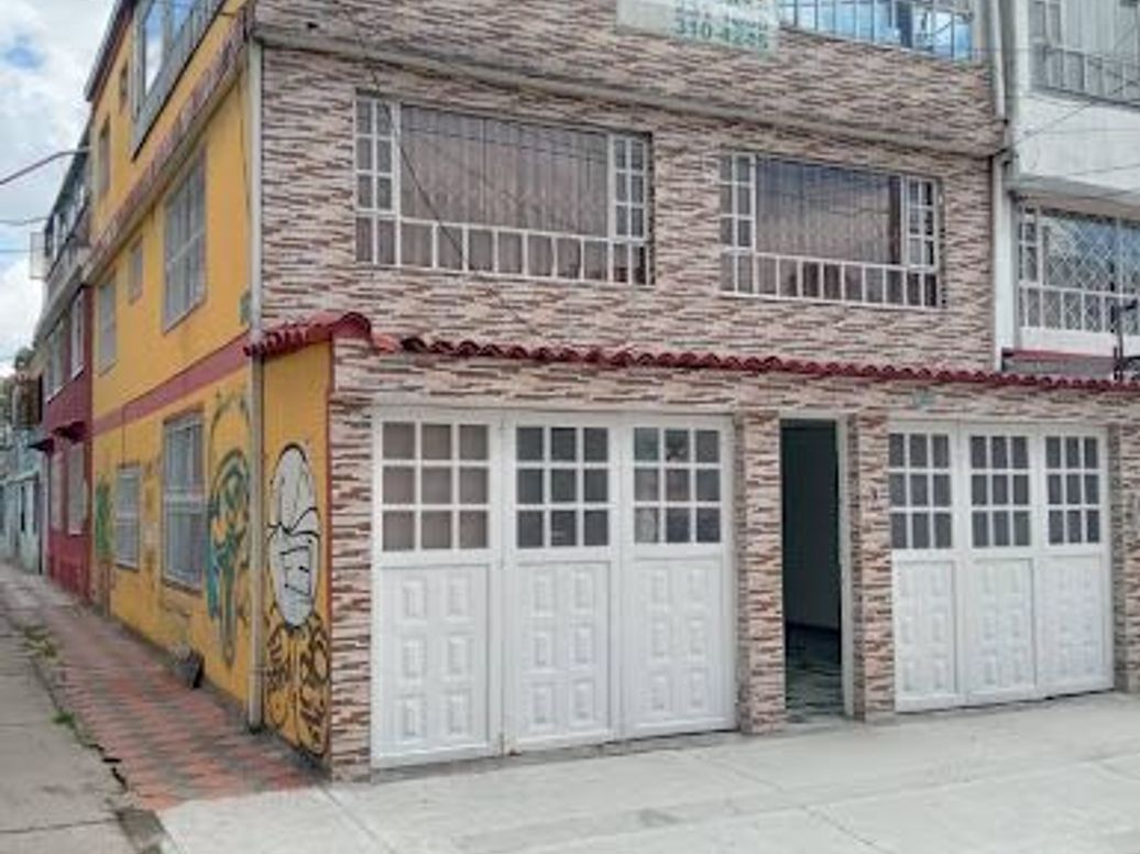Casa de 9 alcobas en venta en Villa Claudia, Bogotá, 350 m² · foto 2 de 20