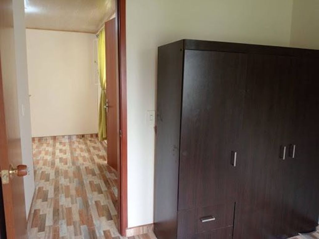 Casa de 9 alcobas en venta en Villa Claudia, Bogotá, 350 m² · foto 18 de 20