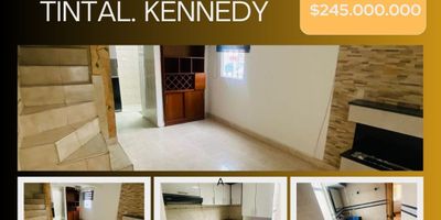 Descubre esta encantadora la casa de hermoso diseño que abarca 75 metros cuadrados y ofrece la combinación perfecta de comodidad y modernidad en tres espaciosos niveles. Al entrar, le da la bienvenida una luminosa y acogedora sala de estar y comedor, ideal tanto para relajarse como para recibir a familiares y amigos. El diseño abierto mejora la entrada de luz natural, creando una atmósfera cálida y espaciosa. La cocina es una delicia para el chef, con un diseño integral que combina funcionalidad y estilo, con amplios y modernos gabinetes, y junto a la cocina se encuentra una práctica zona de lavandería, que ofrece practicidad para el día a día. La casa cuenta con 3 habitaciones bien equipadas, cada una diseñada pensando en la comodidad y la tranquilidad. La habitación principal ofrece un remanso de paz, mientras que las habitaciones adicionales son perfectas para niños, invitados o incluso como oficina en casa.