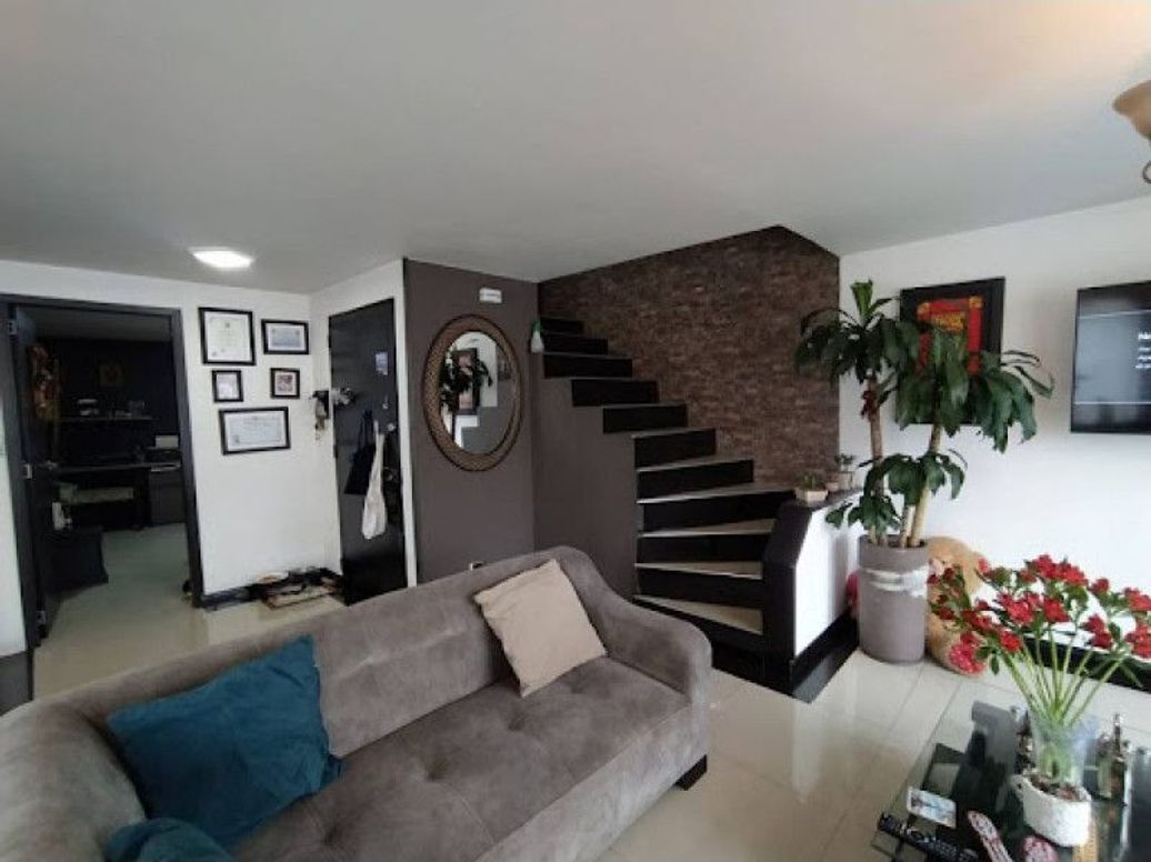 Casa de 6 alcobas en venta en El Tintal, Bogotá, 286 m² · foto 3 de 20