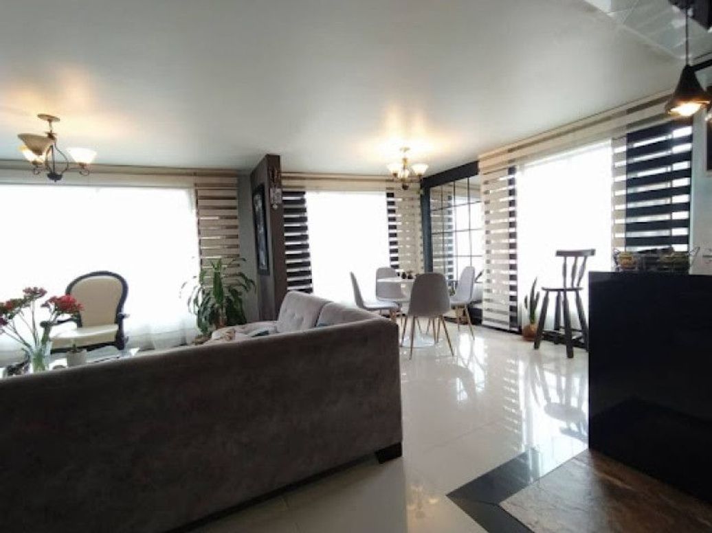 Casa de 6 alcobas en venta en El Tintal, Bogotá, 286 m² · foto 2 de 20