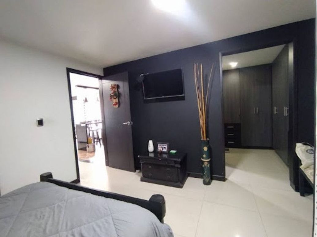 Casa de 6 alcobas en venta en El Tintal, Bogotá, 286 m² · foto 7 de 20