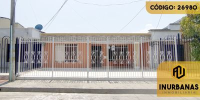 CÓDIGO INTERNO: 26980 - CASA TOTALMENTE ENREJADA CONSTA DE 3 ALCOBAS, 2 BAÑOS, PUNTO DE CONEXIÓN PARA AIRES, COCINA INTEGRAL, ZONA DE ROPAS, TERRAZA, PATIO, PISO DE PORCELANATO Y CIELO RASO DRYWALL. SE ENCUENTRA UBICADA CERCA DE VÍAS PRINCIPALES, PARQUES, COLEGIOS, UNIVERSIDADES, SUPERMERCADOS, TRANSPORTE PÚBLICO E IGLESIAS.