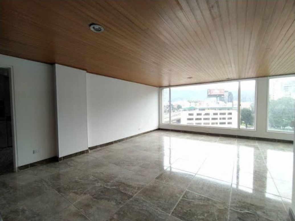 Apartamento de 3 alcobas en venta en Chico Norte Et. Iii, Bogotá, 167 m² · foto 2 de 20