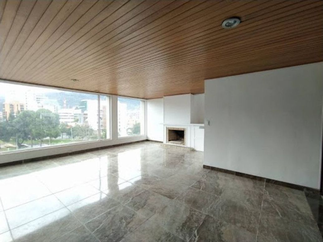Apartamento de 3 alcobas en venta en Chico Norte Et. Iii, Bogotá, 167 m² · foto 3 de 20