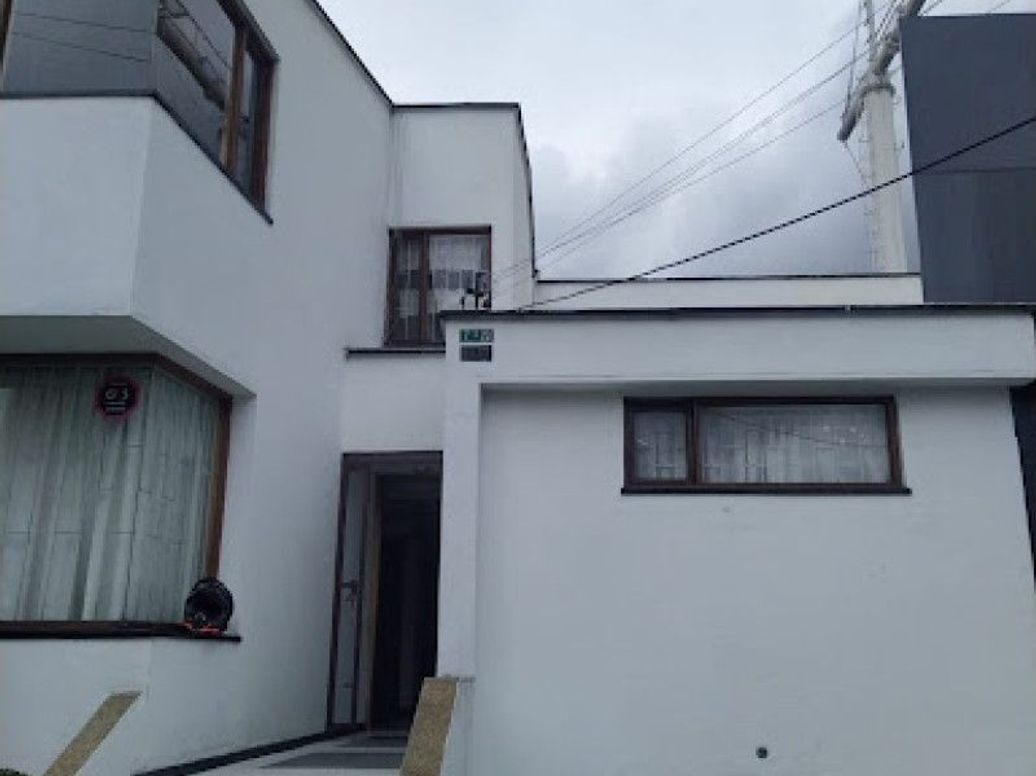 Apartamento de 2 alcobas en venta en Bella Suiza, Bogotá, 278 m² · foto 2 de 18