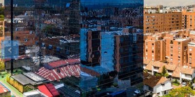 Oficina de 37 mts, consta de un espacio abierto para zona de trabajo, pisos en madera laminada. El edificio cuenta con servicios de baños en cada piso, ascensor, circuito cerrado de T, recepción con vigilancia veinticuatro horas, sala de reuniones, terraza con zona de cafetería, parqueaderos públicos.-10673