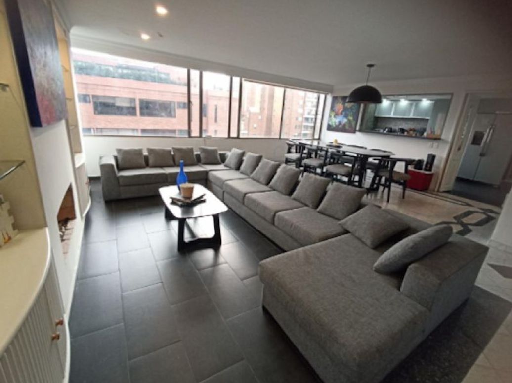 Apartamento de 5 alcobas en venta en Ub. Santa Coloma, Bogotá, 350 m² · foto 13 de 20